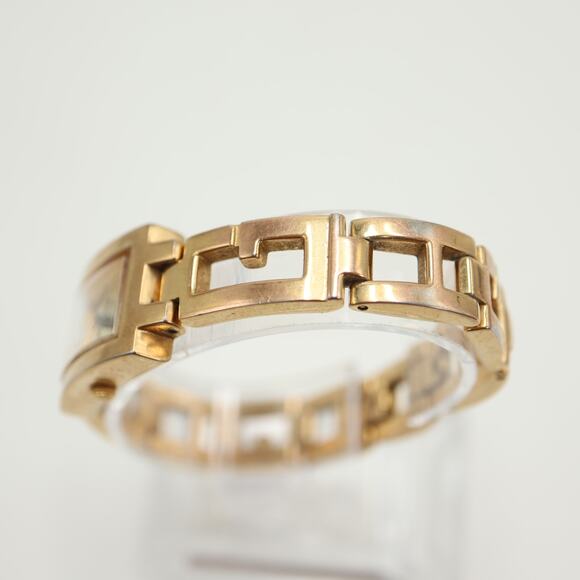 Guess Womens Gold Tone Rectangle 18mm Watch G Link Bracelet w New Battery - Picture 10 of 15